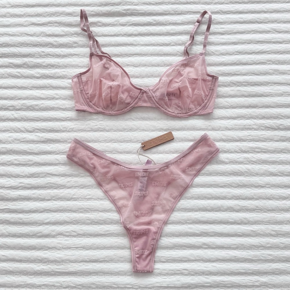 Skims After Hours Underwire Bra and Thong - Orchid